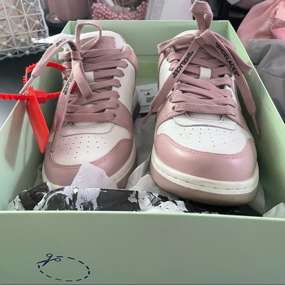 Off-white out the office sneakers